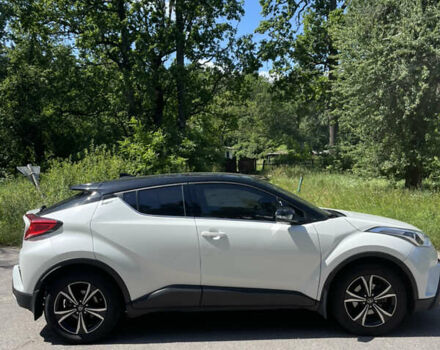 Белый Тойота C-HR, объемом двигателя 1.2 л и пробегом 81 тыс. км за 19000 $, фото 5 на Automoto.ua