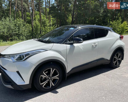 Белый Тойота C-HR, объемом двигателя 1.2 л и пробегом 81 тыс. км за 19000 $, фото 9 на Automoto.ua