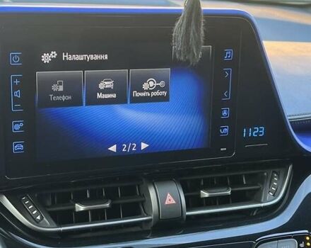 Белый Тойота C-HR, объемом двигателя 1.2 л и пробегом 168 тыс. км за 16900 $, фото 25 на Automoto.ua