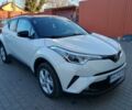 Белый Тойота C-HR, объемом двигателя 0.12 л и пробегом 62 тыс. км за 21600 $, фото 2 на Automoto.ua