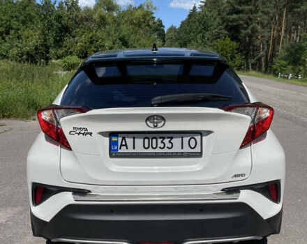 Белый Тойота C-HR, объемом двигателя 1.2 л и пробегом 81 тыс. км за 19000 $, фото 3 на Automoto.ua