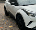 Белый Тойота C-HR, объемом двигателя 1.2 л и пробегом 110 тыс. км за 19500 $, фото 2 на Automoto.ua