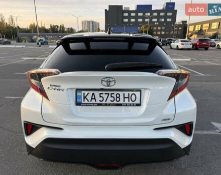 Белый Тойота C-HR, объемом двигателя 1.2 л и пробегом 116 тыс. км за 20000 $, фото 5 на Automoto.ua