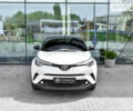 Білий Тойота C-HR, об'ємом двигуна 1.99 л та пробігом 55 тис. км за 22300 $, фото 3 на Automoto.ua