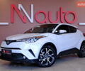 Белый Тойота C-HR, объемом двигателя 2 л и пробегом 94 тыс. км за 16900 $, фото 1 на Automoto.ua