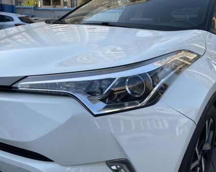 Білий Тойота C-HR, об'ємом двигуна 1.8 л та пробігом 95 тис. км за 22990 $, фото 9 на Automoto.ua