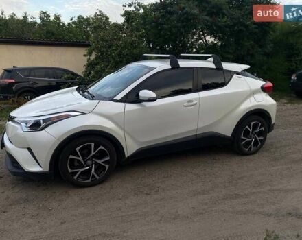 Білий Тойота C-HR, об'ємом двигуна 1.2 л та пробігом 105 тис. км за 18600 $, фото 6 на Automoto.ua