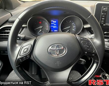 Белый Тойота C-HR, объемом двигателя 2 л и пробегом 42 тыс. км за 17000 $, фото 6 на Automoto.ua