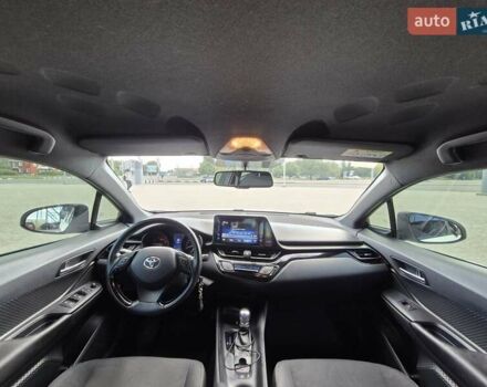 Белый Тойота C-HR, объемом двигателя 1.99 л и пробегом 117 тыс. км за 17000 $, фото 19 на Automoto.ua