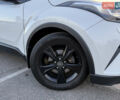 Белый Тойота C-HR, объемом двигателя 1.2 л и пробегом 116 тыс. км за 20000 $, фото 6 на Automoto.ua