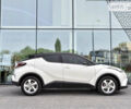 Білий Тойота C-HR, об'ємом двигуна 1.99 л та пробігом 55 тис. км за 22300 $, фото 2 на Automoto.ua