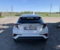 Белый Тойота C-HR, объемом двигателя 0.12 л и пробегом 58 тыс. км за 19999 $, фото 7 на Automoto.ua