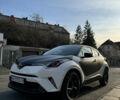 Белый Тойота C-HR, объемом двигателя 1.99 л и пробегом 80 тыс. км за 21662 $, фото 1 на Automoto.ua