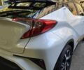 Белый Тойота C-HR, объемом двигателя 2 л и пробегом 98 тыс. км за 11200 $, фото 2 на Automoto.ua