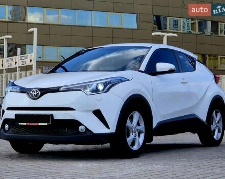Белый Тойота C-HR, объемом двигателя 1.99 л и пробегом 117 тыс. км за 17000 $, фото 11 на Automoto.ua