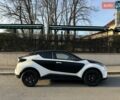 Белый Тойота C-HR, объемом двигателя 1.99 л и пробегом 79 тыс. км за 22658 $, фото 1 на Automoto.ua
