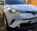 Белый Тойота C-HR, объемом двигателя 1.2 л и пробегом 40 тыс. км за 25000 $, фото 1 на Automoto.ua