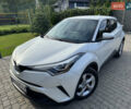 Белый Тойота C-HR, объемом двигателя 1.2 л и пробегом 140 тыс. км за 20000 $, фото 1 на Automoto.ua