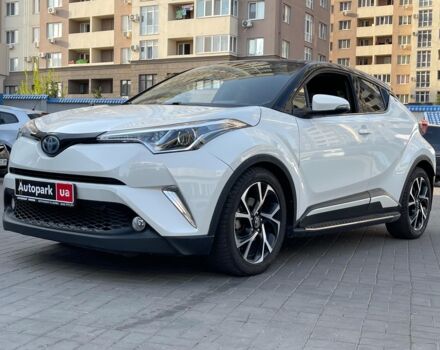 Білий Тойота C-HR, об'ємом двигуна 1.8 л та пробігом 95 тис. км за 22990 $, фото 10 на Automoto.ua