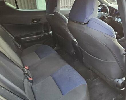 Білий Тойота C-HR, об'ємом двигуна 1.2 л та пробігом 32 тис. км за 18500 $, фото 5 на Automoto.ua