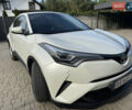 Белый Тойота C-HR, объемом двигателя 1.2 л и пробегом 140 тыс. км за 20000 $, фото 1 на Automoto.ua