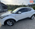 Белый Тойота C-HR, объемом двигателя 1.2 л и пробегом 140 тыс. км за 20000 $, фото 4 на Automoto.ua