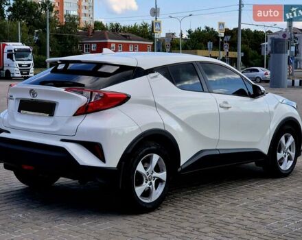 Белый Тойота C-HR, объемом двигателя 1.99 л и пробегом 117 тыс. км за 17000 $, фото 6 на Automoto.ua