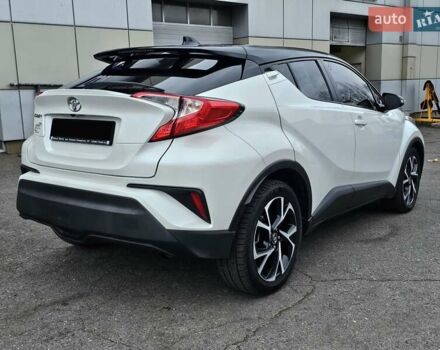 Білий Тойота C-HR, об'ємом двигуна 1.99 л та пробігом 59 тис. км за 19500 $, фото 7 на Automoto.ua