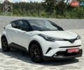 Белый Тойота C-HR, объемом двигателя 1.8 л и пробегом 97 тыс. км за 23300 $, фото 11 на Automoto.ua
