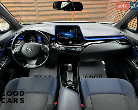 Білий Тойота C-HR, об'ємом двигуна 1.99 л та пробігом 64 тис. км за 25000 $, фото 32 на Automoto.ua