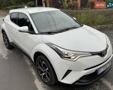 Белый Тойота C-HR, объемом двигателя 1.2 л и пробегом 88 тыс. км за 21500 $, фото 14 на Automoto.ua