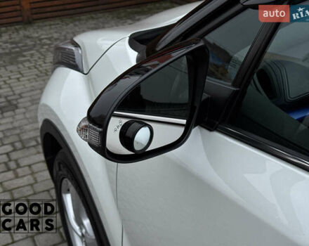 Білий Тойота C-HR, об'ємом двигуна 1.99 л та пробігом 64 тис. км за 25000 $, фото 15 на Automoto.ua