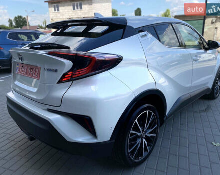 Белый Тойота C-HR, объемом двигателя 1.8 л и пробегом 130 тыс. км за 22300 $, фото 23 на Automoto.ua