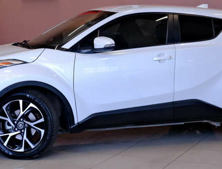 Белый Тойота C-HR, объемом двигателя 1.99 л и пробегом 94 тыс. км за 15500 $, фото 7 на Automoto.ua