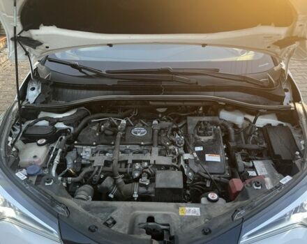 Белый Тойота C-HR, объемом двигателя 1.8 л и пробегом 72 тыс. км за 20700 $, фото 11 на Automoto.ua