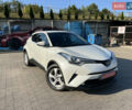 Белый Тойота C-HR, объемом двигателя 1.8 л и пробегом 144 тыс. км за 21900 $, фото 18 на Automoto.ua