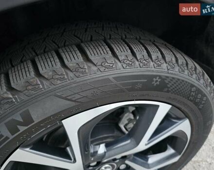 Білий Тойота C-HR, об'ємом двигуна 1.99 л та пробігом 59 тис. км за 19500 $, фото 9 на Automoto.ua