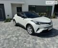 Белый Тойота C-HR, объемом двигателя 2 л и пробегом 64 тыс. км за 23700 $, фото 29 на Automoto.ua