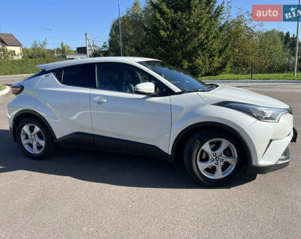 Белый Тойота C-HR, объемом двигателя 1.8 л и пробегом 139 тыс. км за 20900 $, фото 6 на Automoto.ua