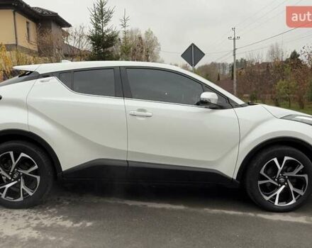 Белый Тойота C-HR, объемом двигателя 1.2 л и пробегом 88 тыс. км за 21500 $, фото 7 на Automoto.ua