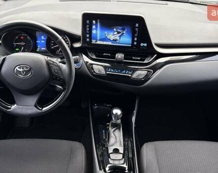 Білий Тойота C-HR, об'ємом двигуна 1.8 л та пробігом 49 тис. км за 25477 $, фото 7 на Automoto.ua