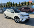 Белый Тойота C-HR, объемом двигателя 1.8 л и пробегом 144 тыс. км за 21900 $, фото 16 на Automoto.ua