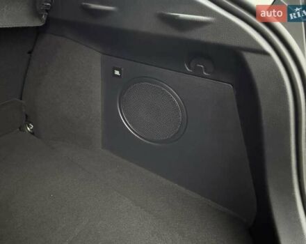 Белый Тойота C-HR, объемом двигателя 1.2 л и пробегом 88 тыс. км за 21500 $, фото 40 на Automoto.ua