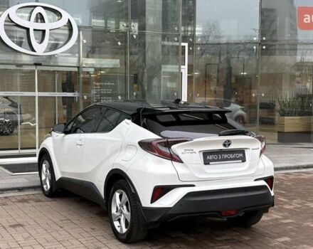 Білий Тойота C-HR, об'ємом двигуна 1.8 л та пробігом 49 тис. км за 25477 $, фото 1 на Automoto.ua