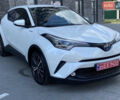 Белый Тойота C-HR, объемом двигателя 1.8 л и пробегом 130 тыс. км за 22300 $, фото 3 на Automoto.ua