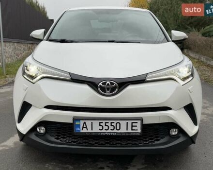 Белый Тойота C-HR, объемом двигателя 1.2 л и пробегом 88 тыс. км за 21500 $, фото 10 на Automoto.ua