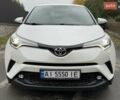 Белый Тойота C-HR, объемом двигателя 1.2 л и пробегом 88 тыс. км за 21500 $, фото 10 на Automoto.ua