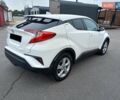 Белый Тойота C-HR, объемом двигателя 1.2 л и пробегом 93 тыс. км за 18700 $, фото 9 на Automoto.ua