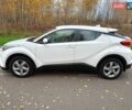 Белый Тойота C-HR, объемом двигателя 1.2 л и пробегом 93 тыс. км за 18698 $, фото 11 на Automoto.ua