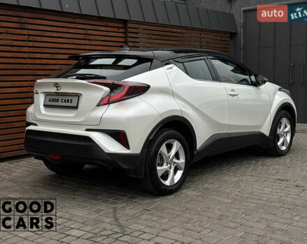 Білий Тойота C-HR, об'ємом двигуна 1.99 л та пробігом 64 тис. км за 25000 $, фото 6 на Automoto.ua